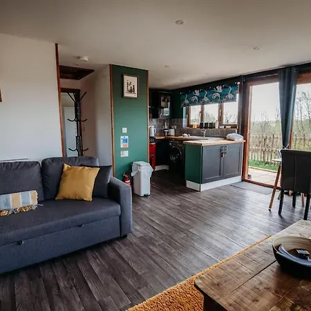 Woodpecker Lodge- A Pet Friendly Rural Retreat Callington Exterior photo