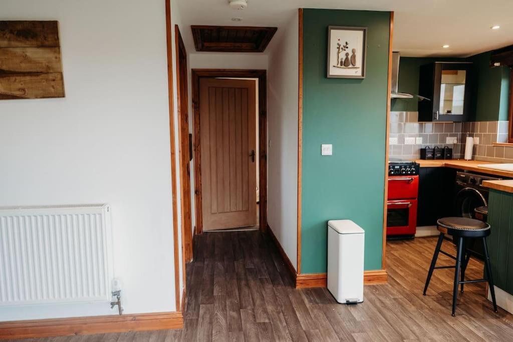 Woodpecker Lodge- A Pet Friendly Rural Retreat * Callington