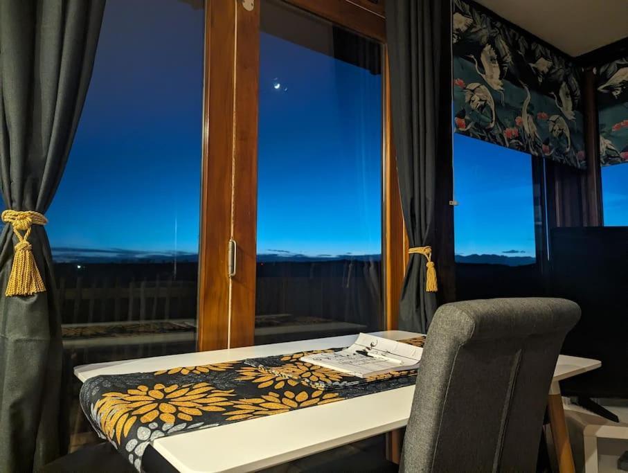 Woodpecker Lodge- A Pet Friendly Rural Retreat * Callington