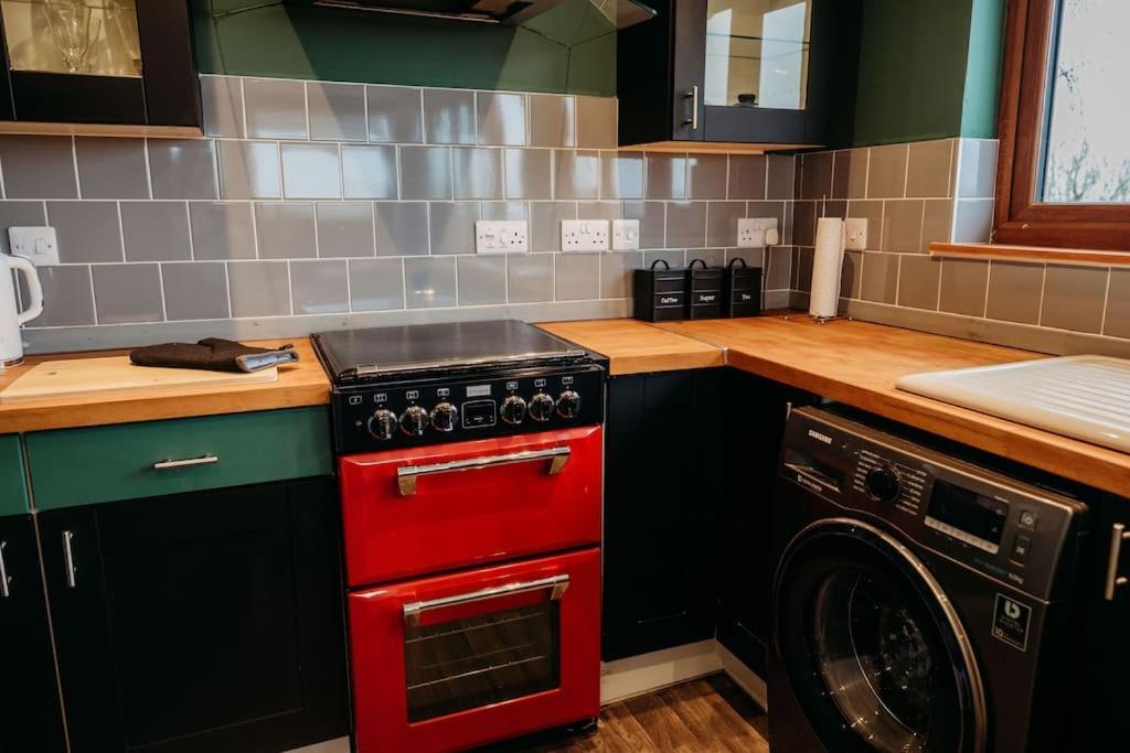 Woodpecker Lodge- A Pet Friendly Rural Retreat Callington